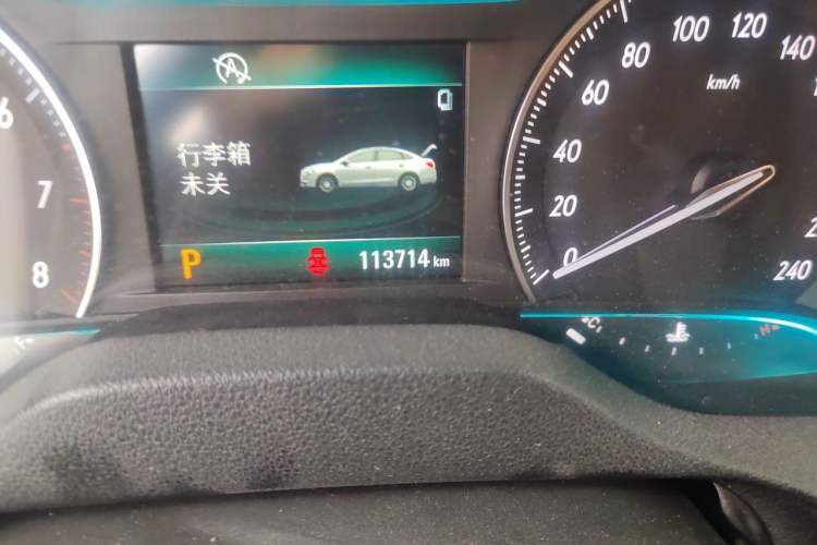 Used Buick GT 2017 15N Automatic Elite Version Odometer Close Up
