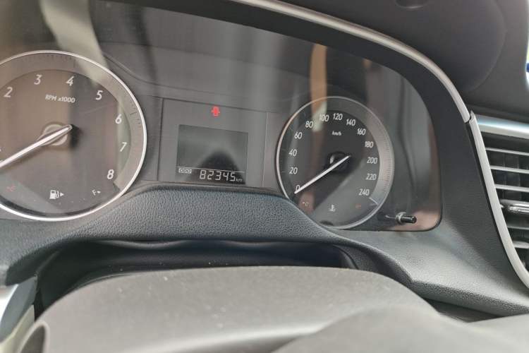 Used Buick GT 2017 15N Automatic Entry-Level Trim Odometer Close Up
