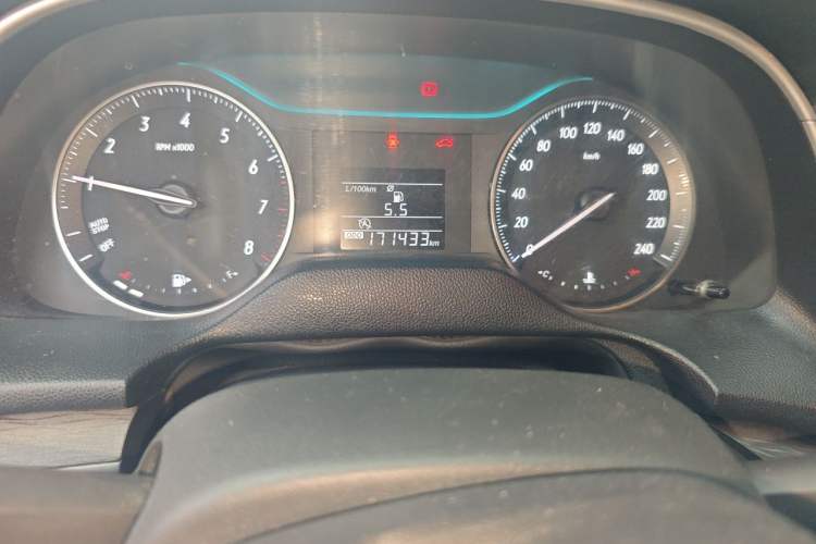 Used Buick GT 2017 15N Manual Entry-Level Trim Odometer Close Up