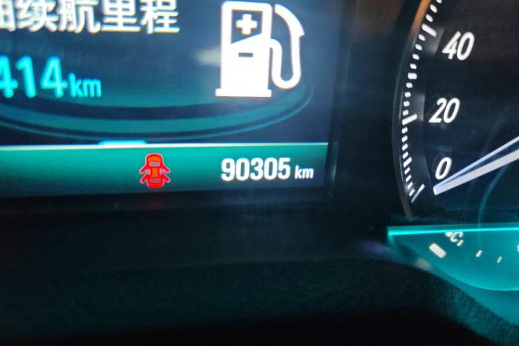Used Buick GT 2017 15N Automatic Elite Version Odometer Close Up