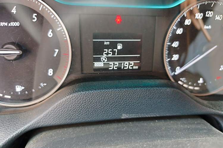 Used Buick GT 2017 15N Manual Entry-Level Trim Odometer Close Up