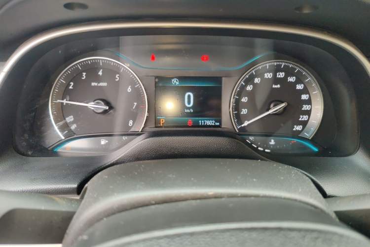 Used Buick GT 2017 15N Automatic Elite Version Odometer Close Up