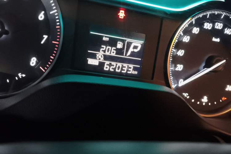 Used Buick GT 2017 15N Automatic Entry-Level Trim Odometer Close Up