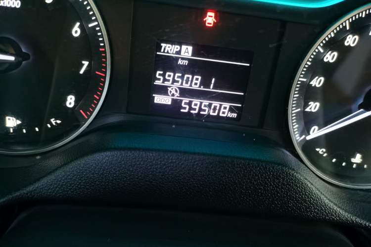 Used Buick GT 2017 15N Manual Entry-Level Trim Odometer Close Up