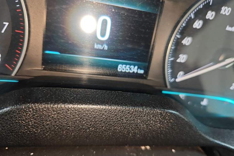 Used Buick GT 2017 15N Manual Elite Version Odometer Close Up
