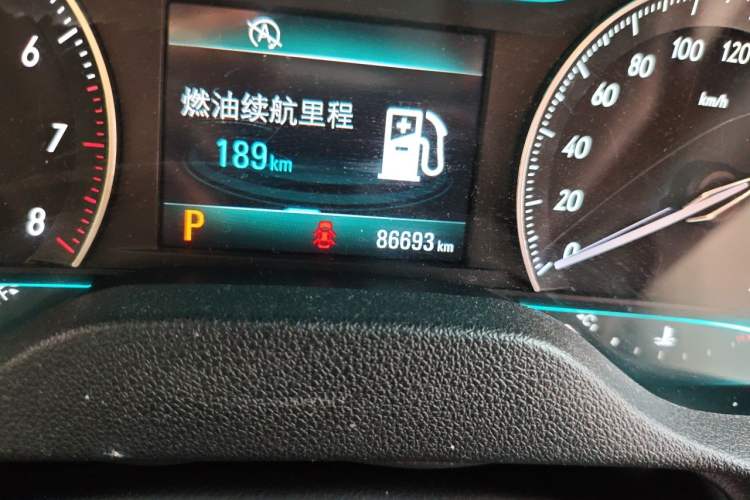 Used Buick GT 2017 15N Automatic Elite Version Odometer Close Up