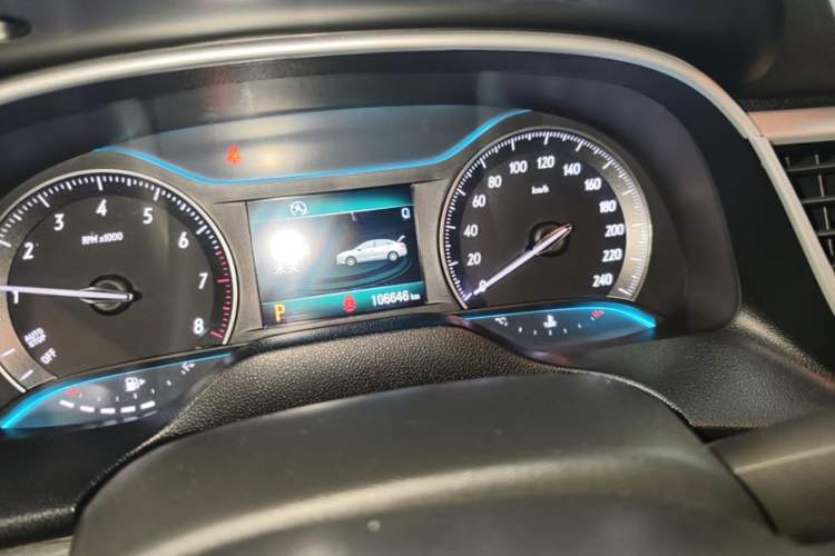 Used Buick GT 2017 15N Automatic Elite Version Odometer Close Up