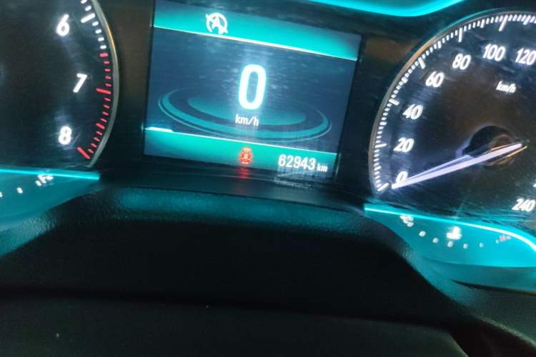 Used Buick GT 2017 15N Manual Elite Version Odometer Close Up