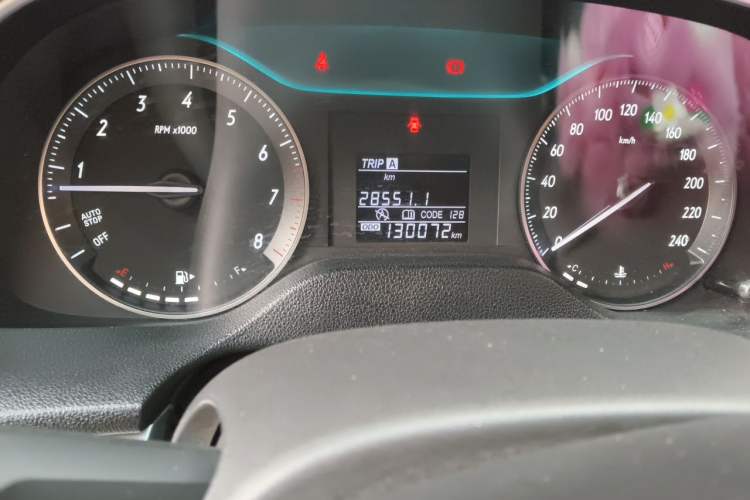 Used Buick GT 2017 15N Manual Entry-Level Trim Odometer Close Up