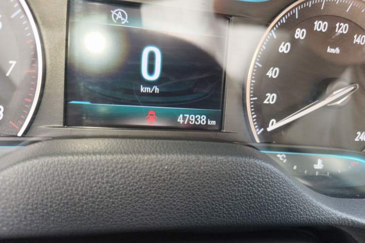 Used Buick GT 2017 15N Manual Elite Version Odometer Close Up