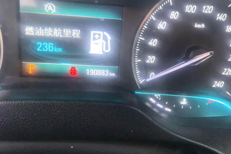 Used Buick GT 2017 15N Automatic Elite Version Odometer Close Up