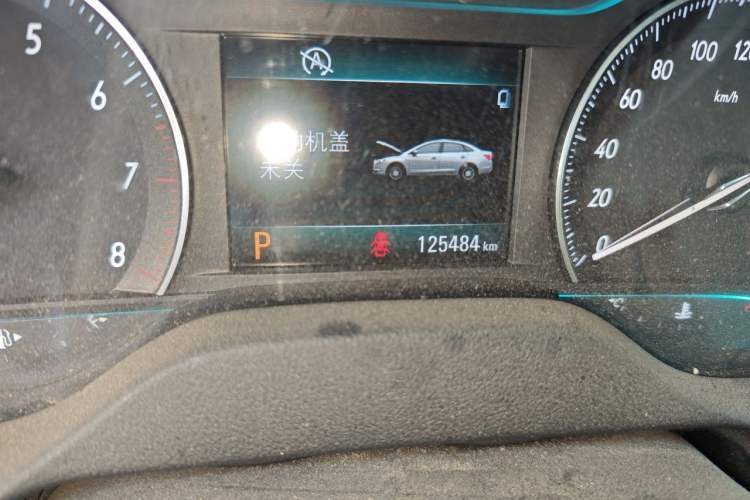 Used Buick GT 2017 15N Automatic Elite Version Odometer Close Up