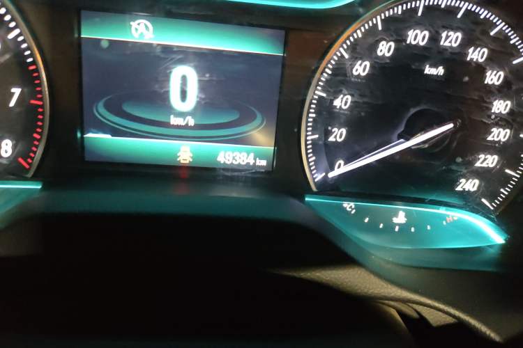 Used Buick GT 2017 15N Manual Elite Version Odometer Close Up