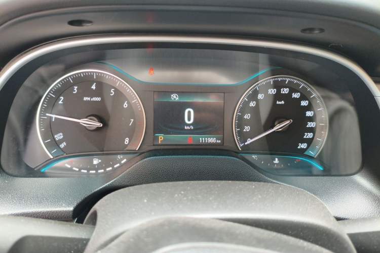 Used Buick GT 2017 15N Automatic Elite Version Odometer Close Up