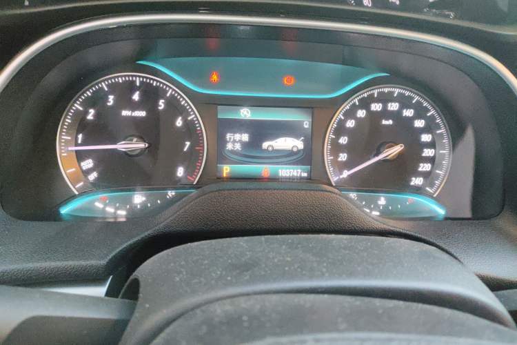 Used Buick GT 2017 15N Automatic Elite Version Odometer Close Up
