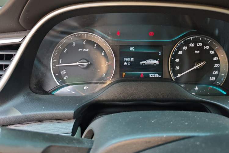 Used Buick GT 2017 15N Automatic Elite Version Odometer Close Up