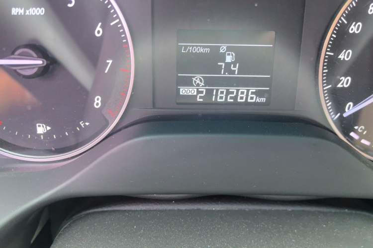 Used Buick GT 2017 15N Manual Entry-Level Trim Odometer Close Up