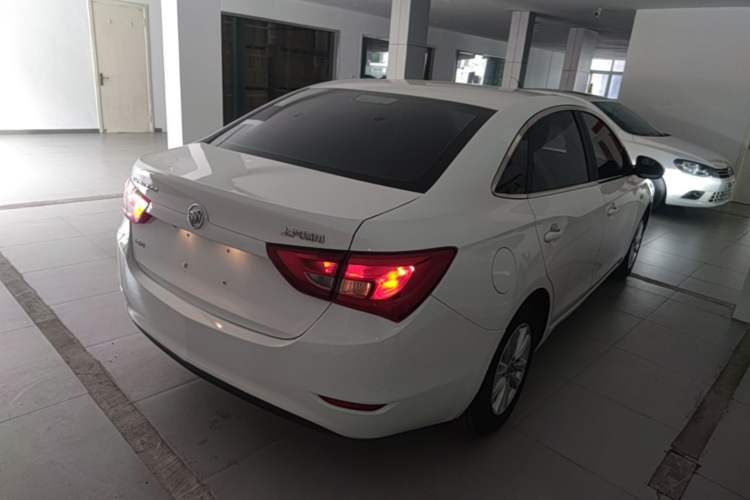 Used Buick GT 2017 15N Manual Entry-Level Trim Rear Right 45 Deg