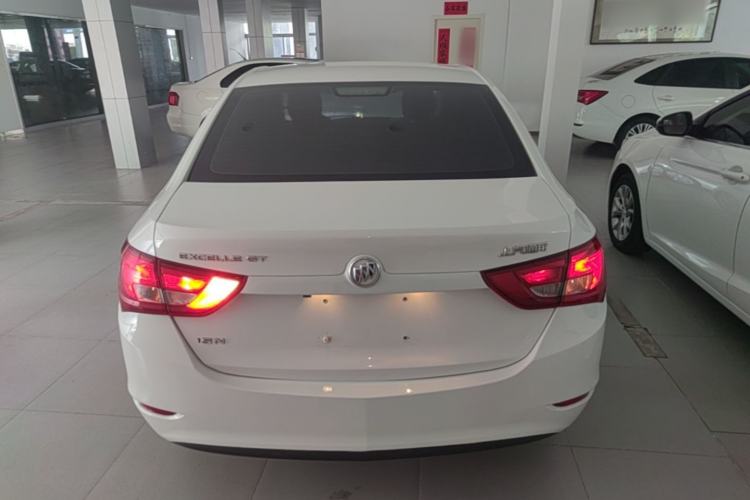 Used Buick GT 2017 15N Manual Entry-Level Trim Rear
