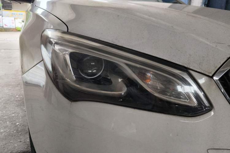 Used Buick GT 2017 15N Automatic Elite Version Right Front Headlight