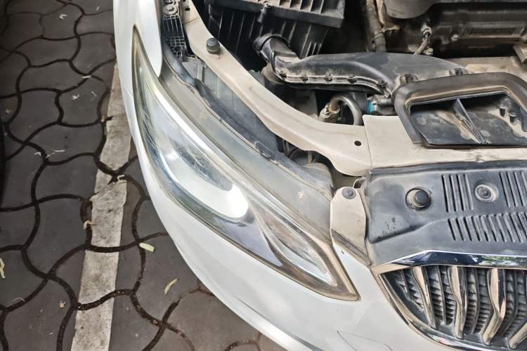 Used Buick GT 2017 15N Automatic Elite Version Right Front Headlight