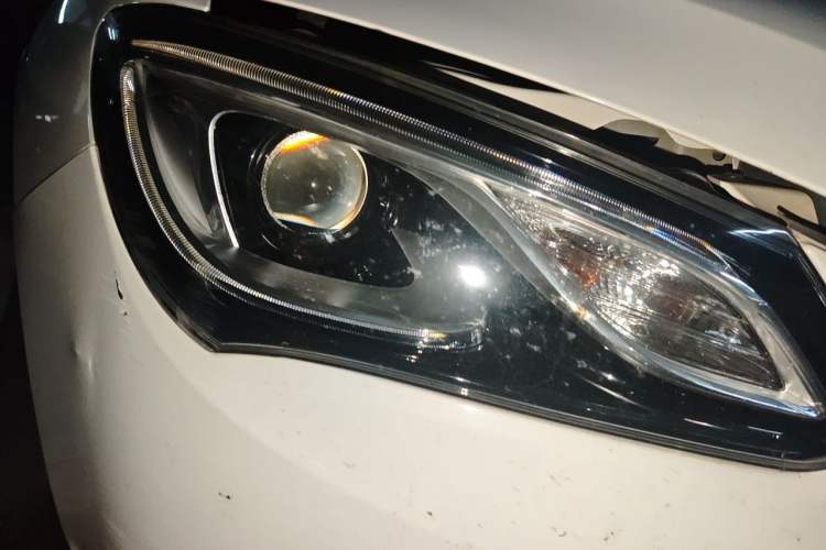 Used Buick GT 2017 15N Automatic Deluxe Edition Right Front Headlight