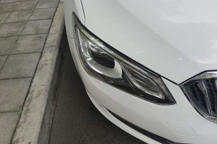 Used Buick GT 2017 15N Automatic Entry-Level Trim Right Front Headlight