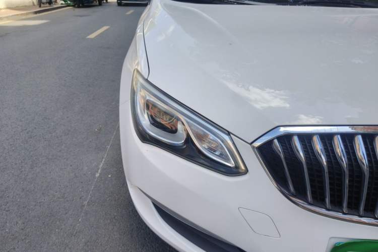 Used Buick GT 2017 15N Automatic Elite Version Right Front Headlight