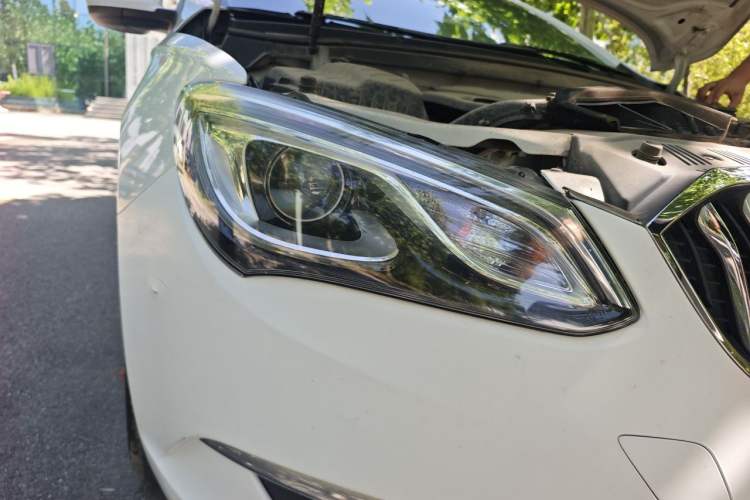 Used Buick GT 2017 15N Manual Elite Version Right Front Headlight