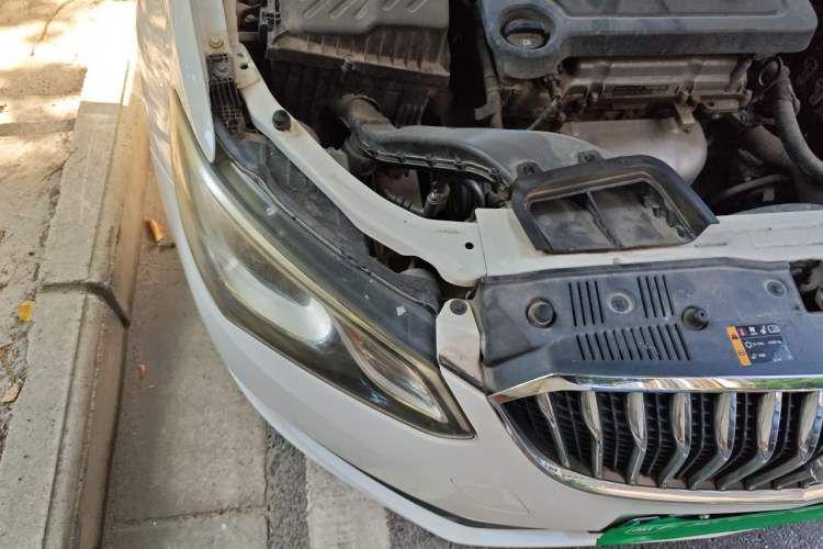 Used Buick GT 2017 15N Automatic Elite Version Right Front Headlight