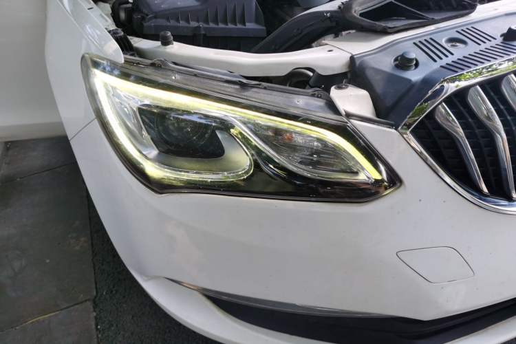 Used Buick GT 2017 15N Automatic Deluxe Edition Right Front Headlight