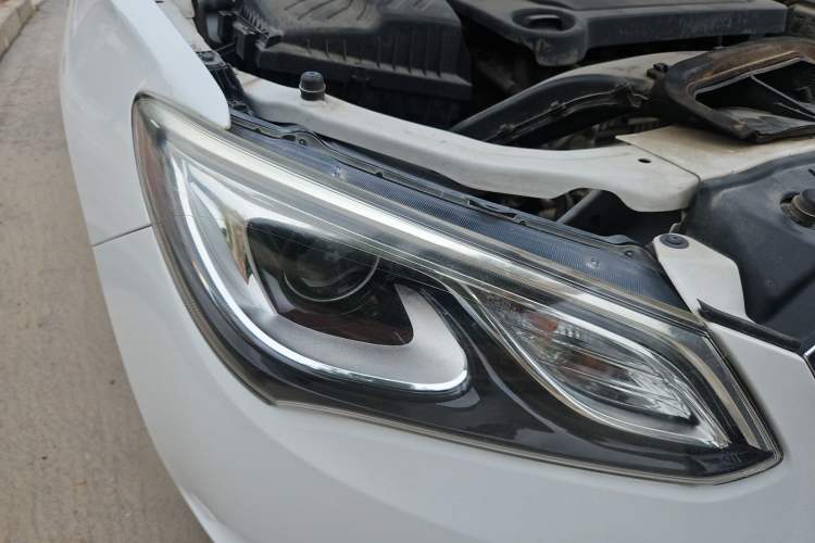 Used Buick GT 2017 15N Automatic Elite Version Right Front Headlight