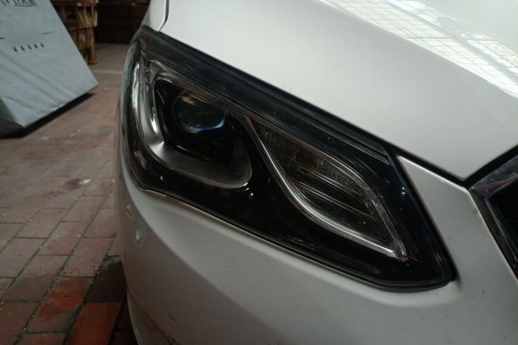 Used Buick GT 2017 15N Automatic Deluxe Edition Right Front Headlight