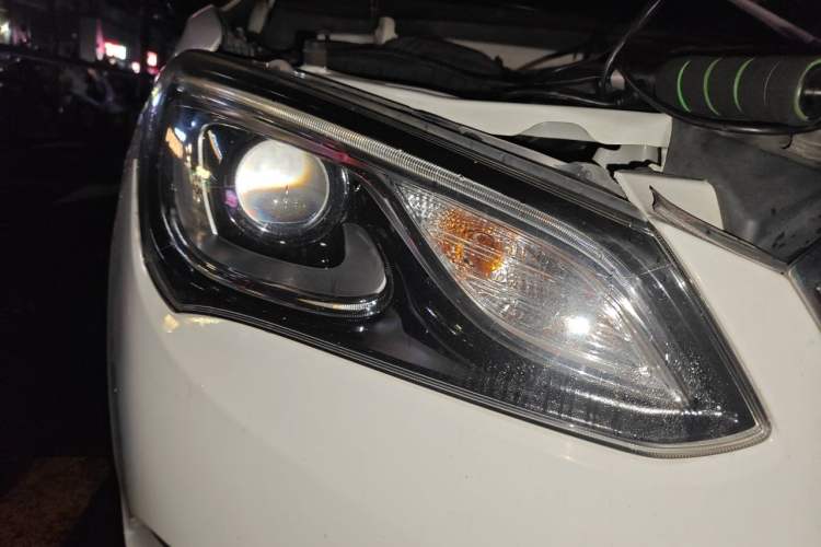 Used Buick GT 2017 15N Automatic Deluxe Edition Right Front Headlight