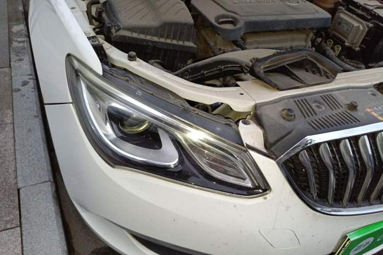 Used Buick GT 2017 15N Automatic Elite Version Right Front Headlight