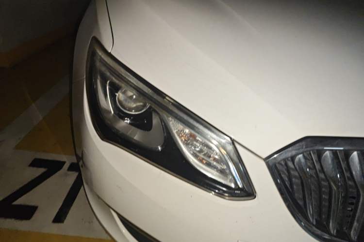 Used Buick GT 2017 15N Automatic Elite Version Right Front Headlight