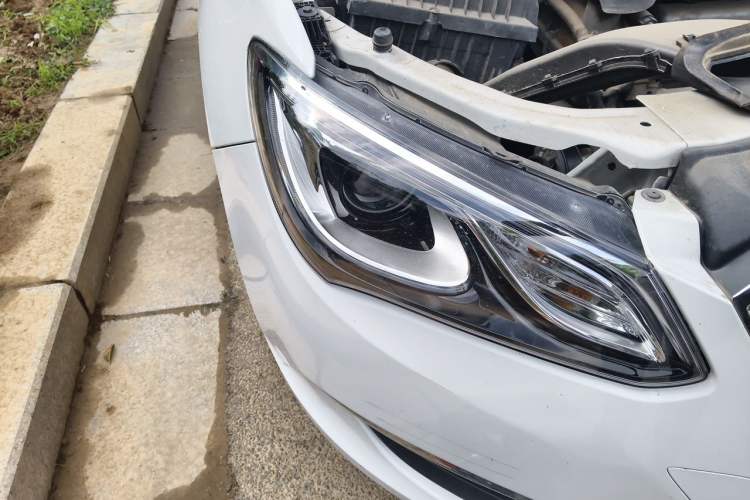 Used Buick GT 2017 15N Automatic Elite Version Right Front Headlight