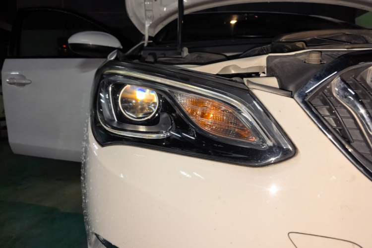 Used Buick GT 2017 15N Automatic Elite Version Right Front Headlight