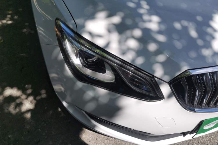 Used Buick GT 2017 15N Automatic Elite Version Right Front Headlight