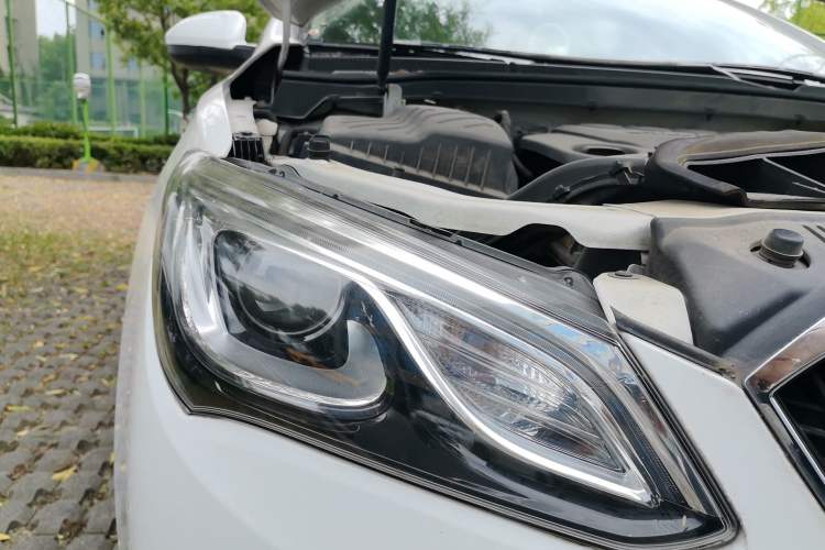 Used Buick GT 2017 15N Automatic Elite Version Right Front Headlight