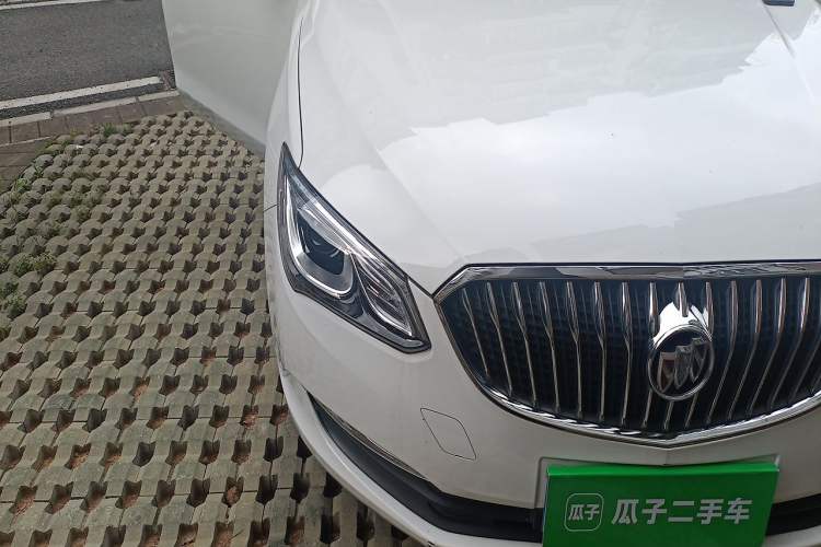 Used Buick GT 2017 15N Automatic Elite Version Right Front Headlight