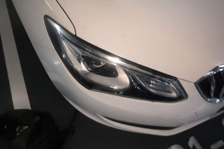 Used Buick GT 2017 15N Automatic Elite Version Right Front Headlight