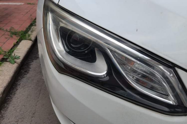 Used Buick GT 2017 15N Automatic Elite Version Right Front Headlight
