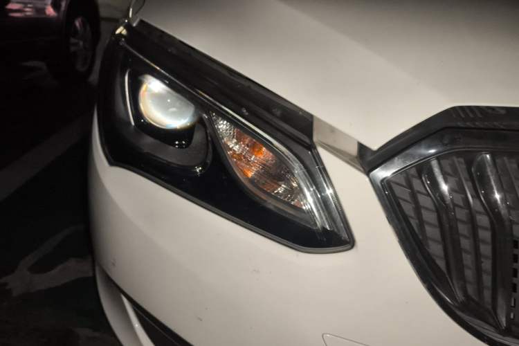 Used Buick GT 2017 15N Automatic Entry-Level Trim Right Front Headlight