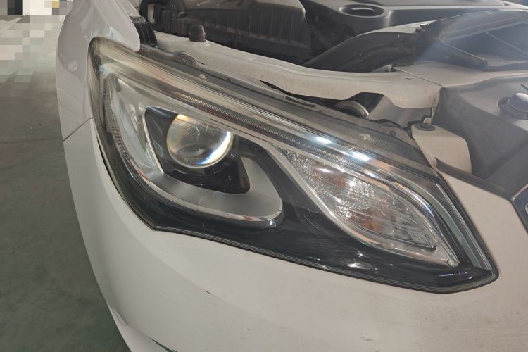 Used Buick GT 2017 15N Automatic Elite Version Right Front Headlight