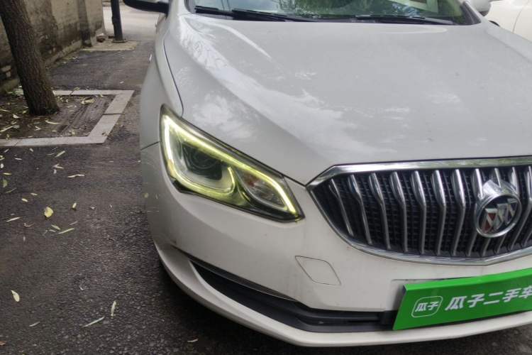 Used Buick GT 2017 15N Manual Elite Version Right Front Headlight