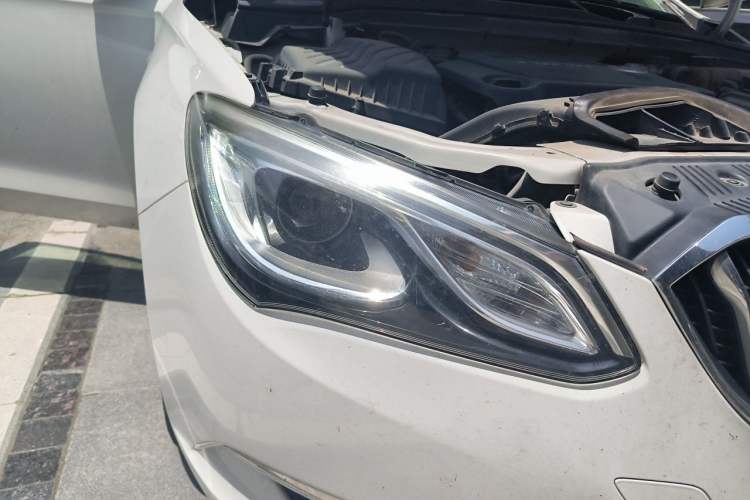 Used Buick GT 2017 15N Automatic Elite Version Right Front Headlight