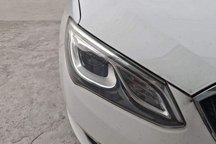 Used Buick GT 2017 15N Automatic Elite Version Right Front Headlight