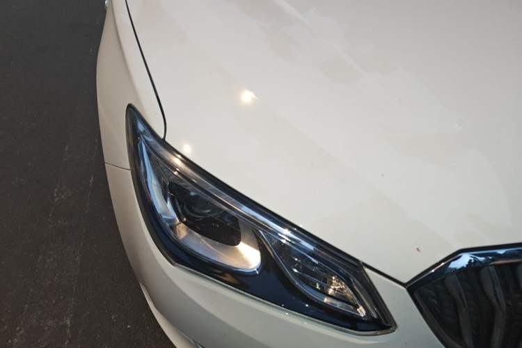 Used Buick GT 2017 15N Automatic Elite Version Right Front Headlight