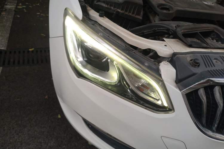 Used Buick GT 2017 15N Automatic Elite Version Right Front Headlight